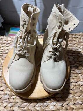 Canvas Combat Boots in Light Beige
